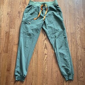Figs Olive Green Scrubs Jogger Pants Women’s Sz Medium Tall